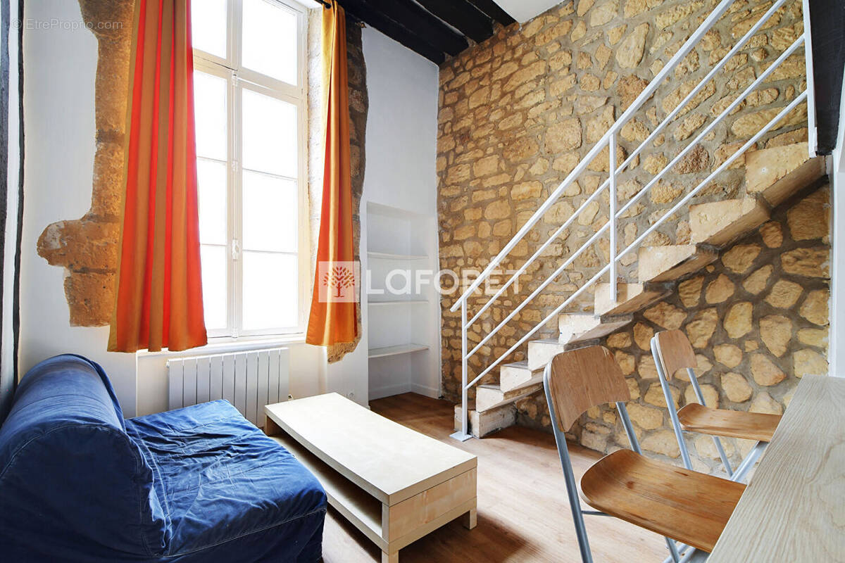 Appartement à PARIS-4E