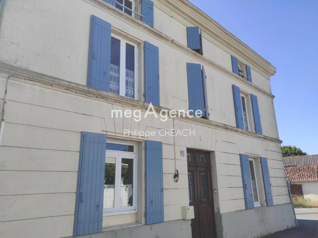 Maison à SAINT-JEAN-D&#039;ANGELY