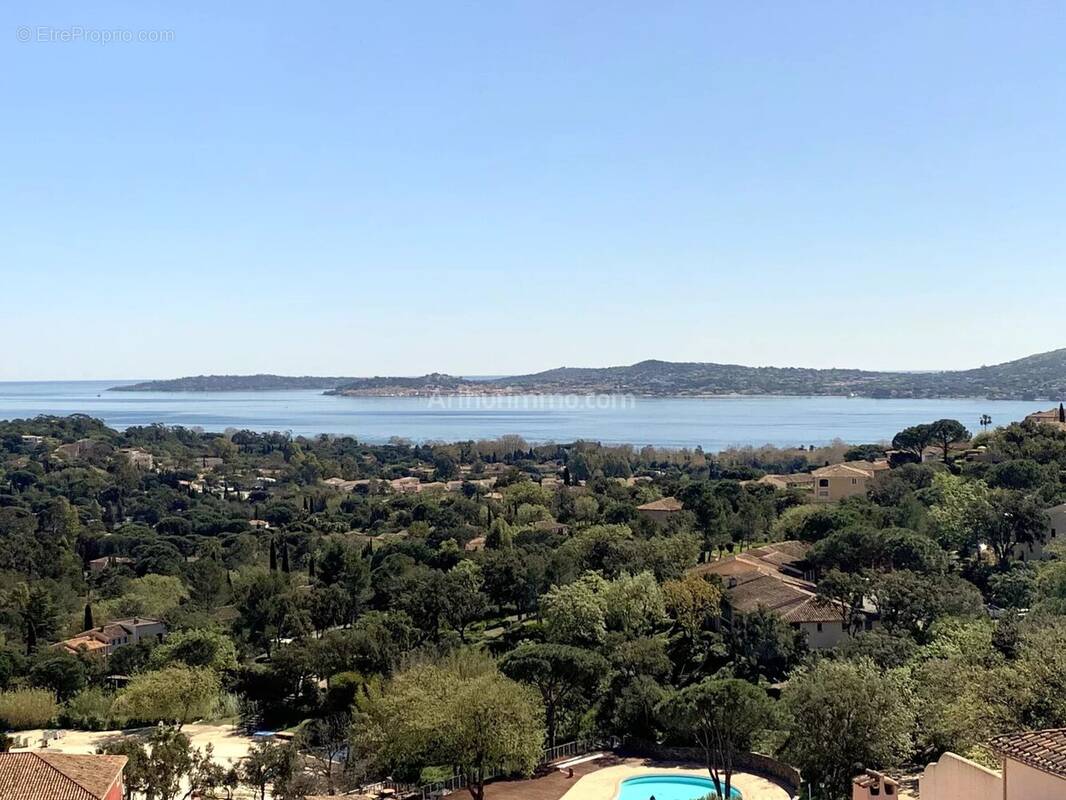 Appartement à GRIMAUD
