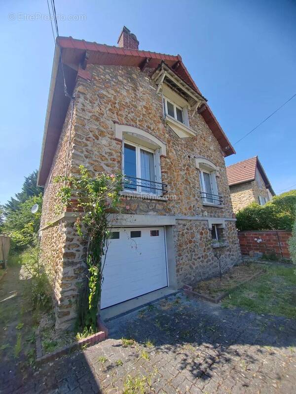 Maison à CHELLES