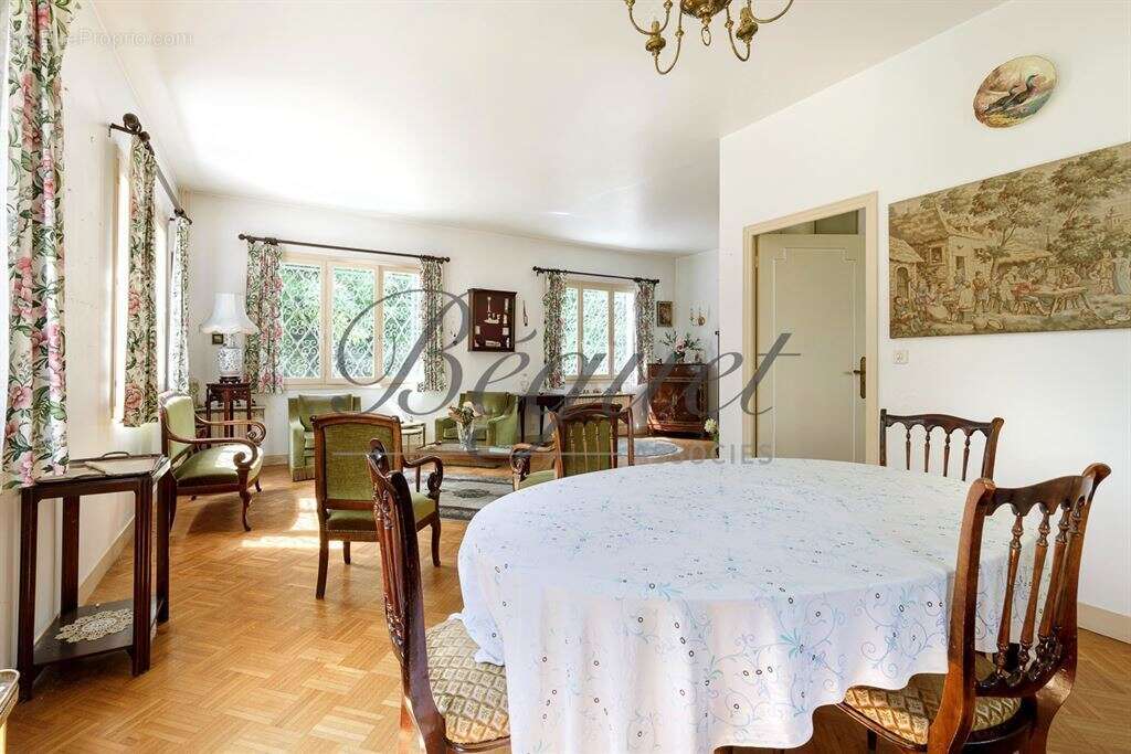 Maison à VAUCRESSON