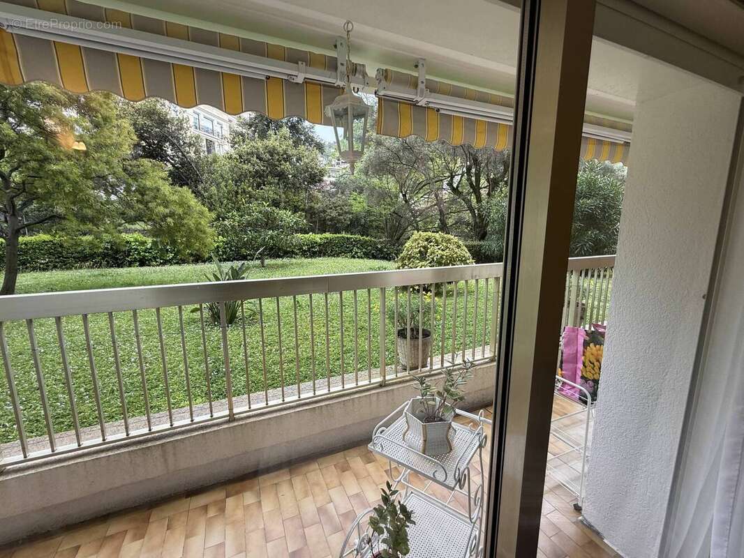 Appartement à LE CANNET