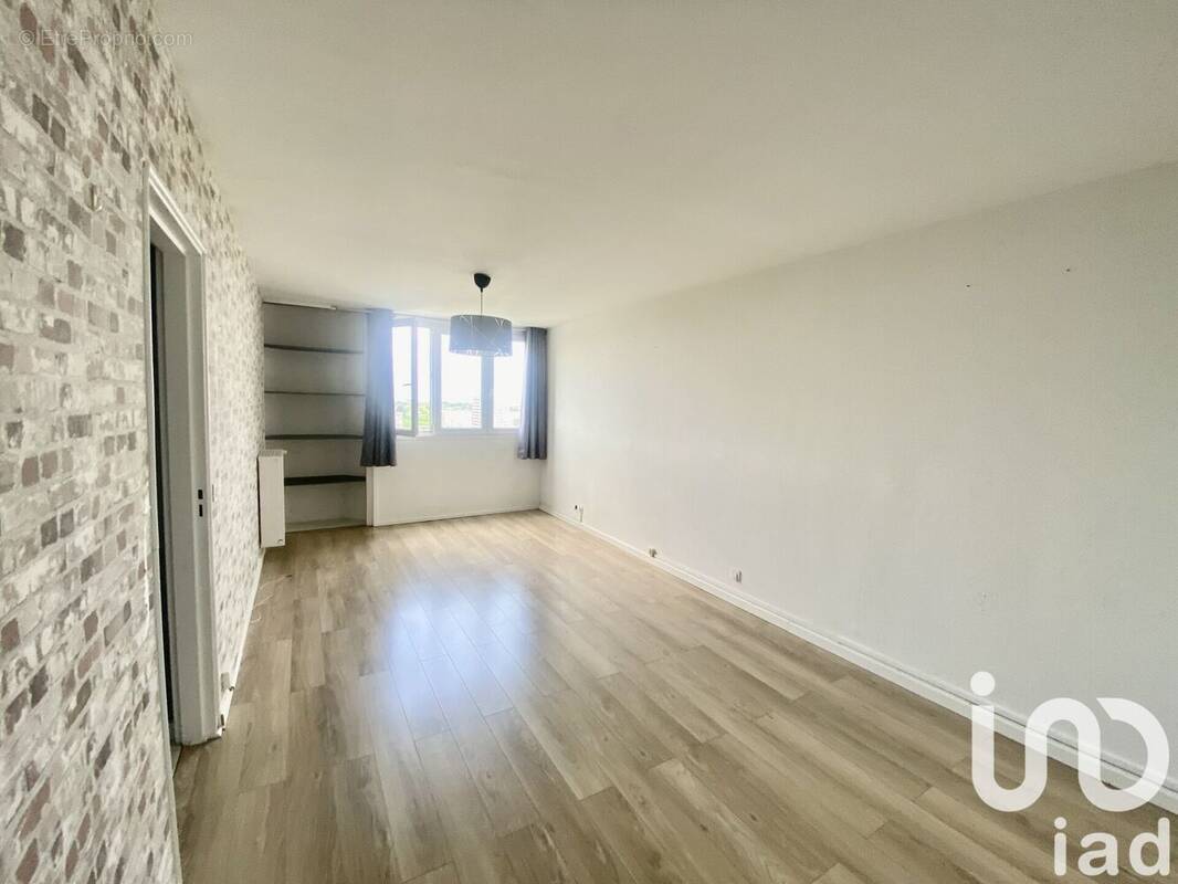 Photo 1 - Appartement à MONS-EN-BAROEUL