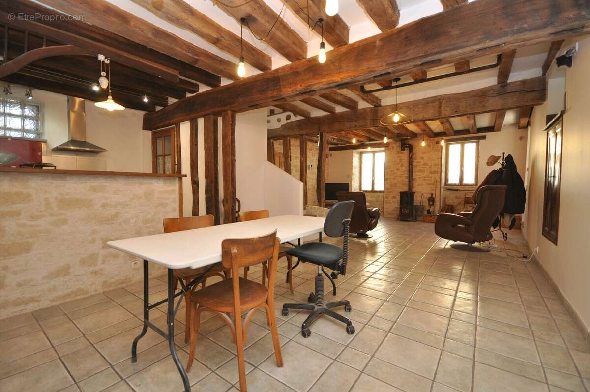 Maison à BRUYERES-LE-CHATEL