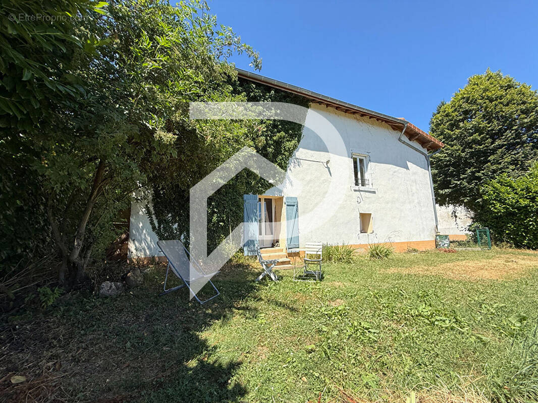 Maison à REGNY