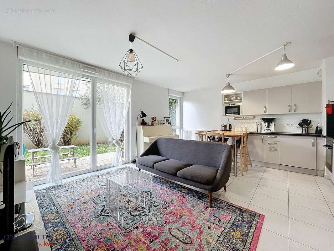 Appartement à SATHONAY-CAMP