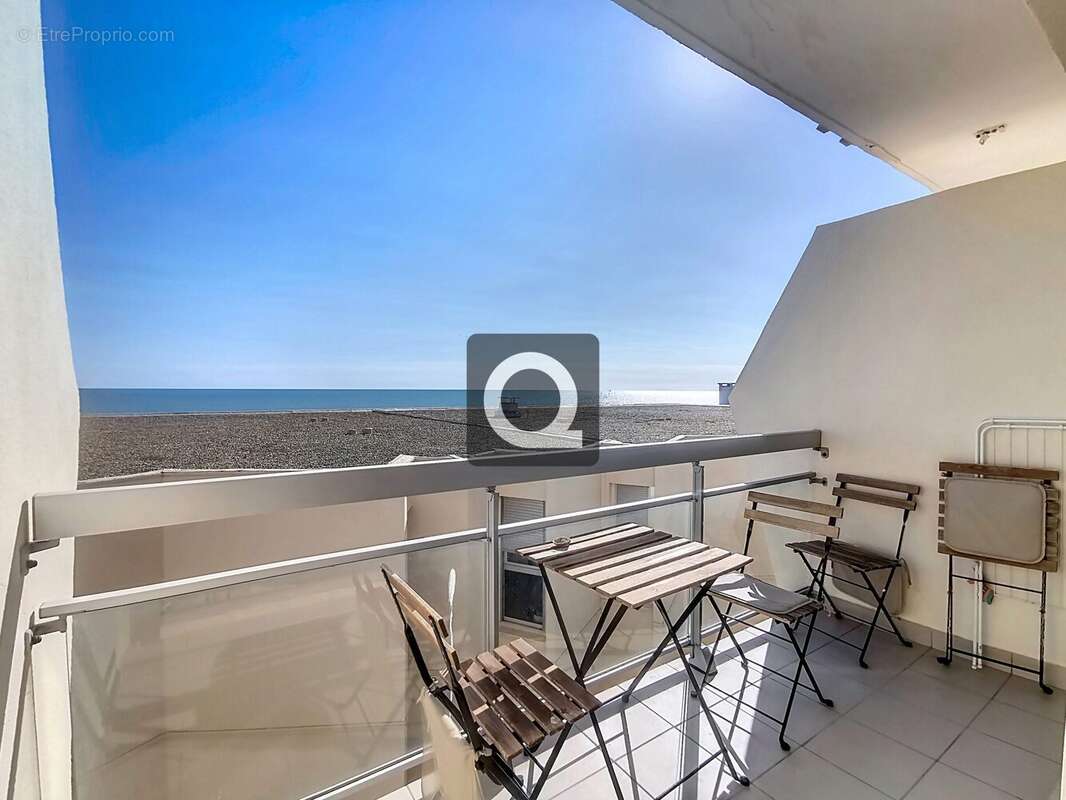 Appartement à MAUGUIO
