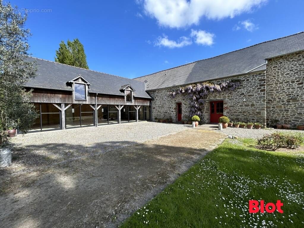 Maison à DOL-DE-BRETAGNE