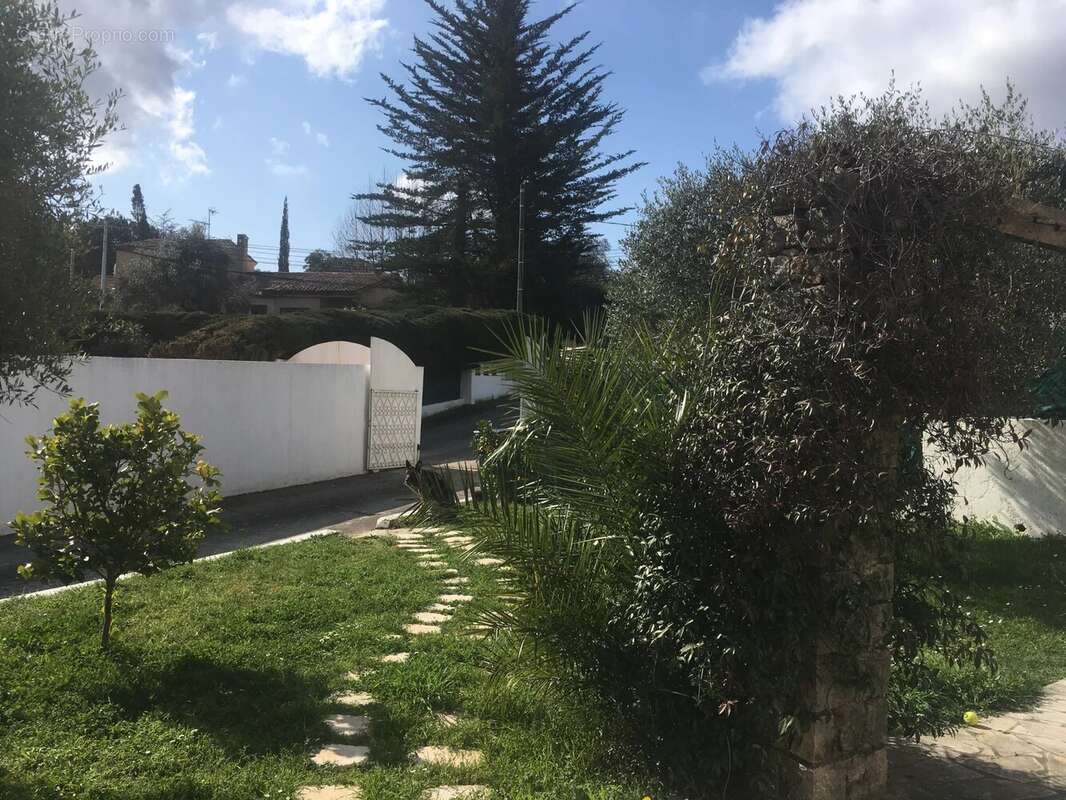 Maison à MOUGINS