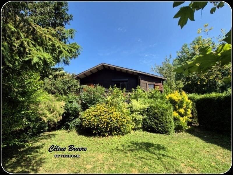 Maison à JUZIERS