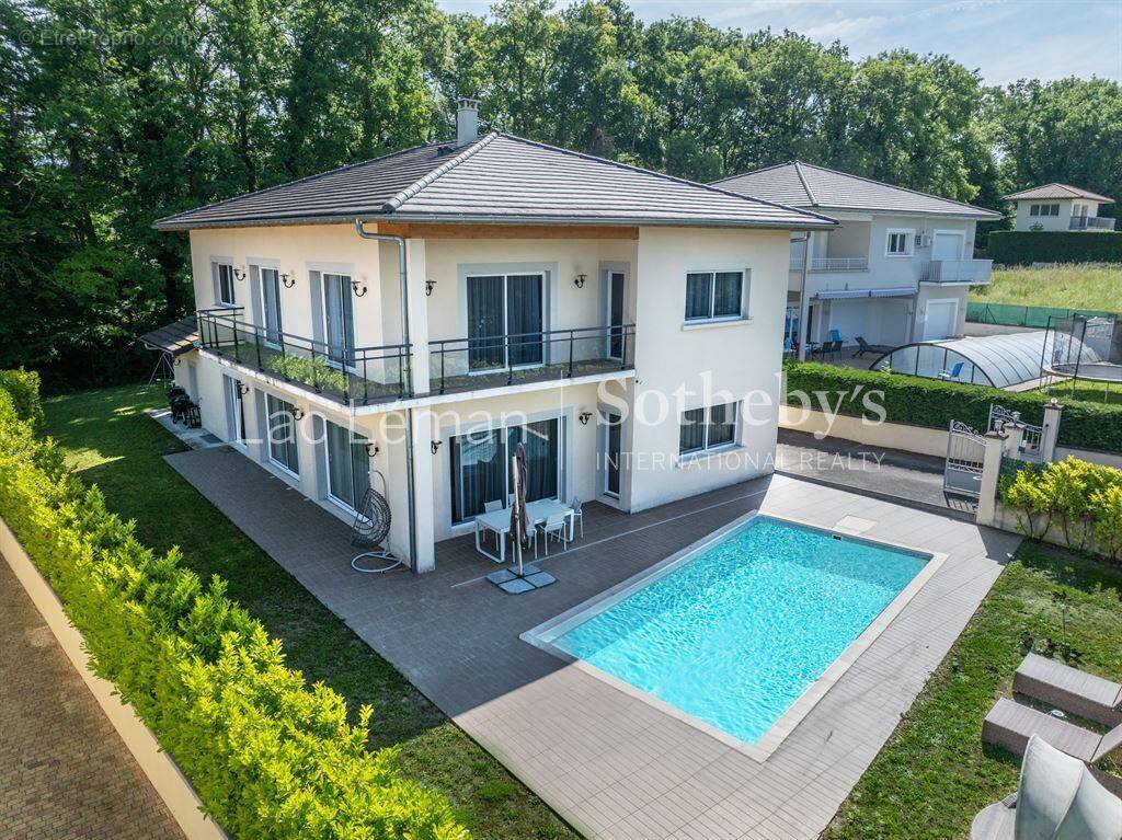 Maison à CHENS-SUR-LEMAN
