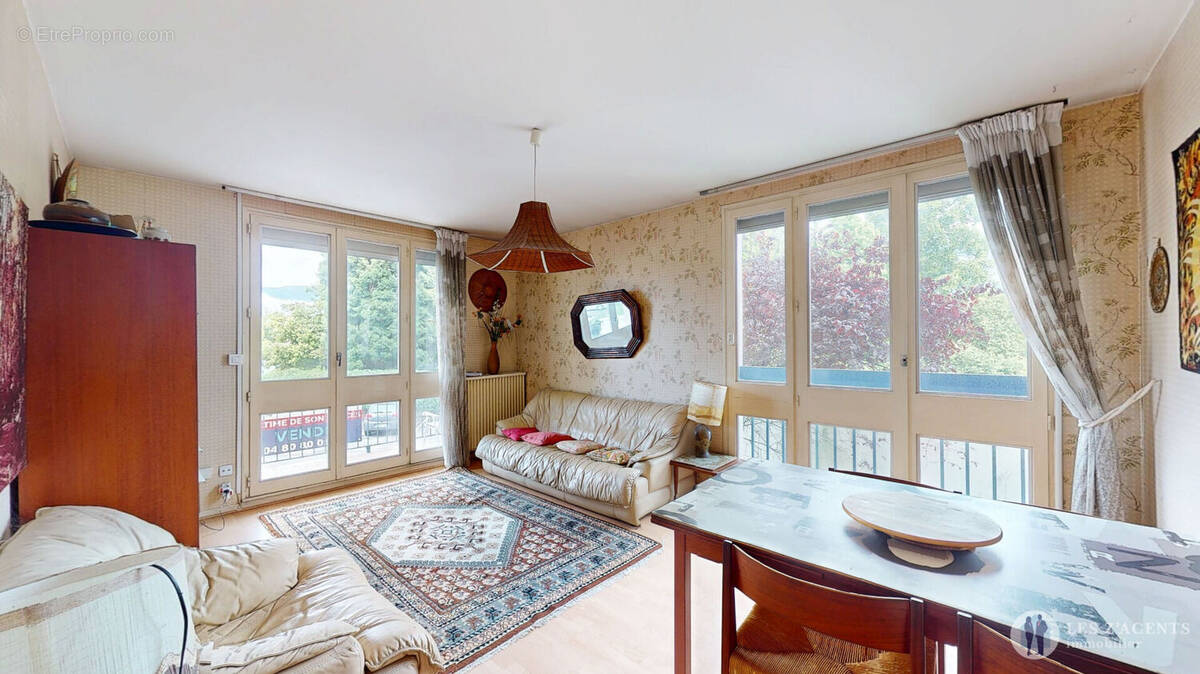 Appartement à SAINT-MARTIN-D&#039;HERES