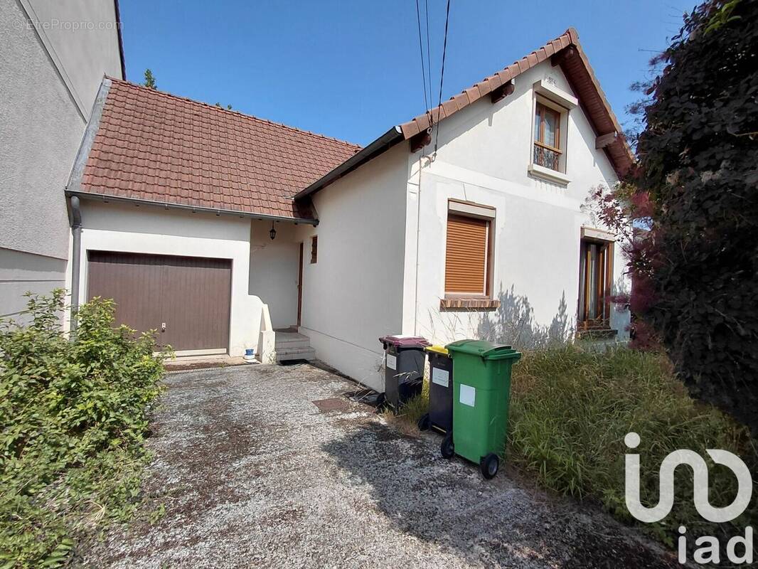 Photo 1 - Maison à SAVIGNY-SUR-ORGE