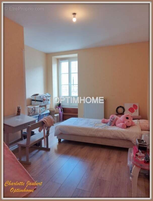 Appartement à CHALAIS