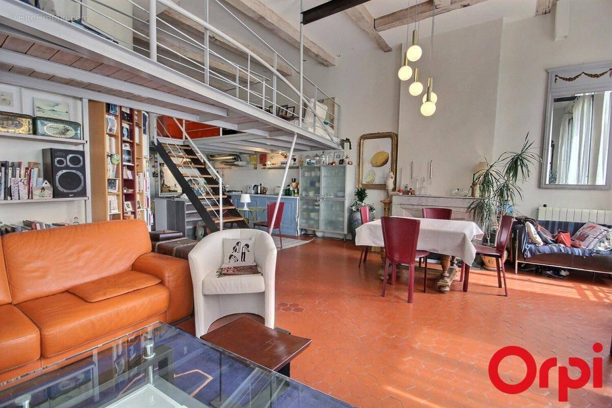 Appartement à MARSEILLE-6E