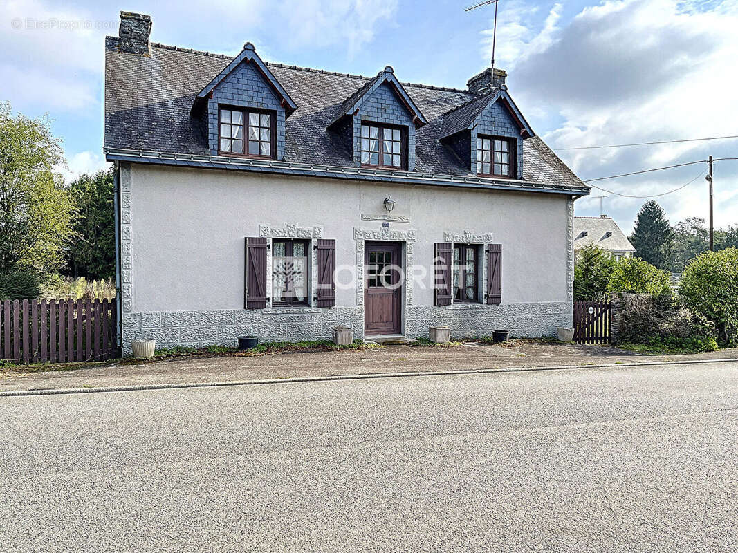 Maison à LA GACILLY