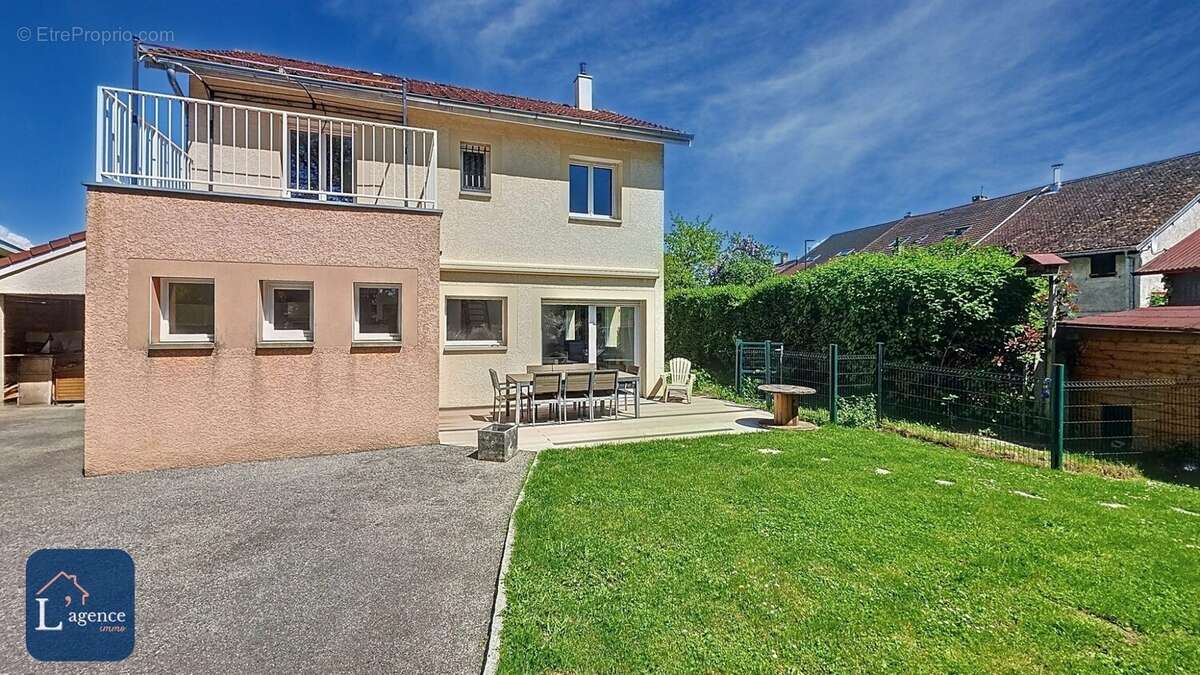 Maison à PREVESSIN-MOENS