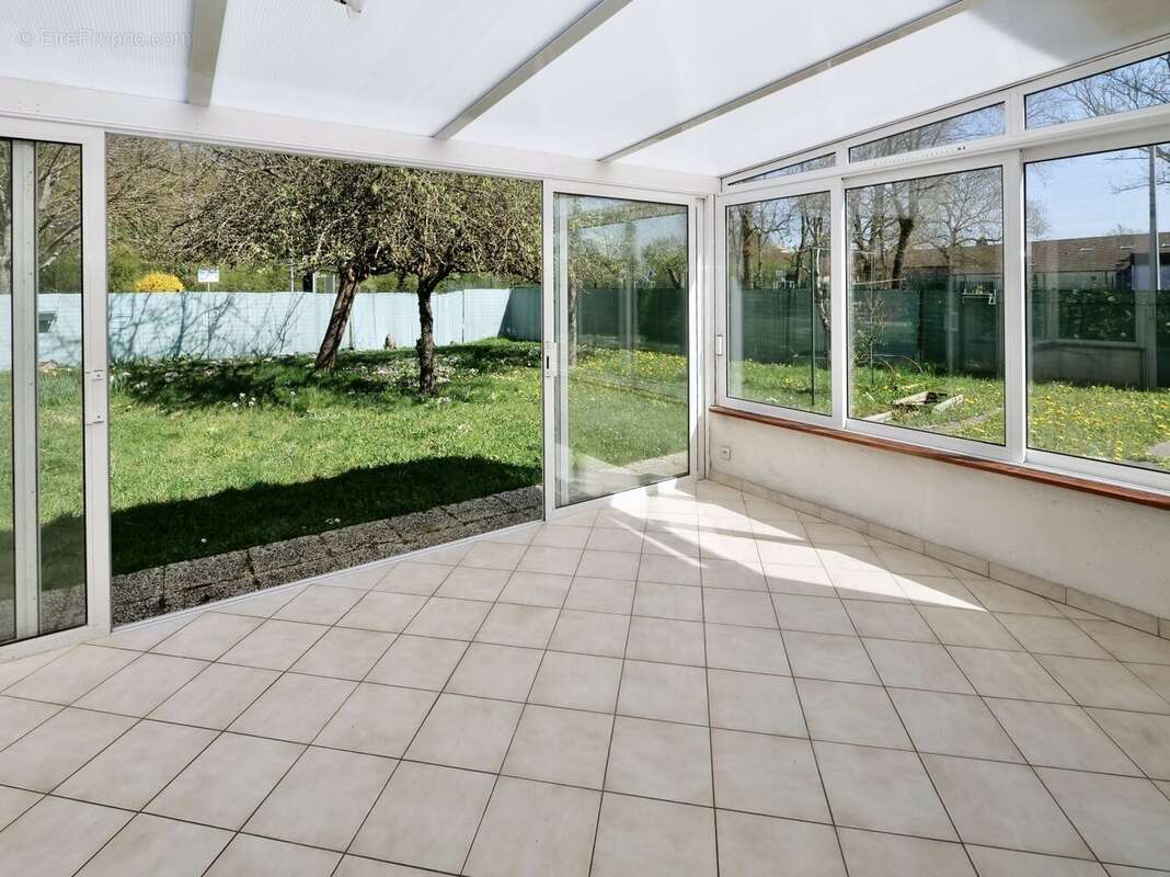 Maison à LE CHATELET-EN-BRIE