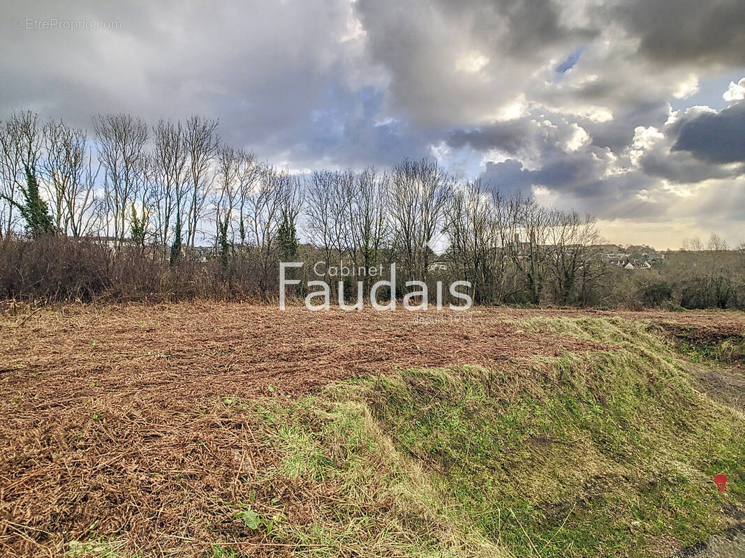 Terrain à COUTANCES