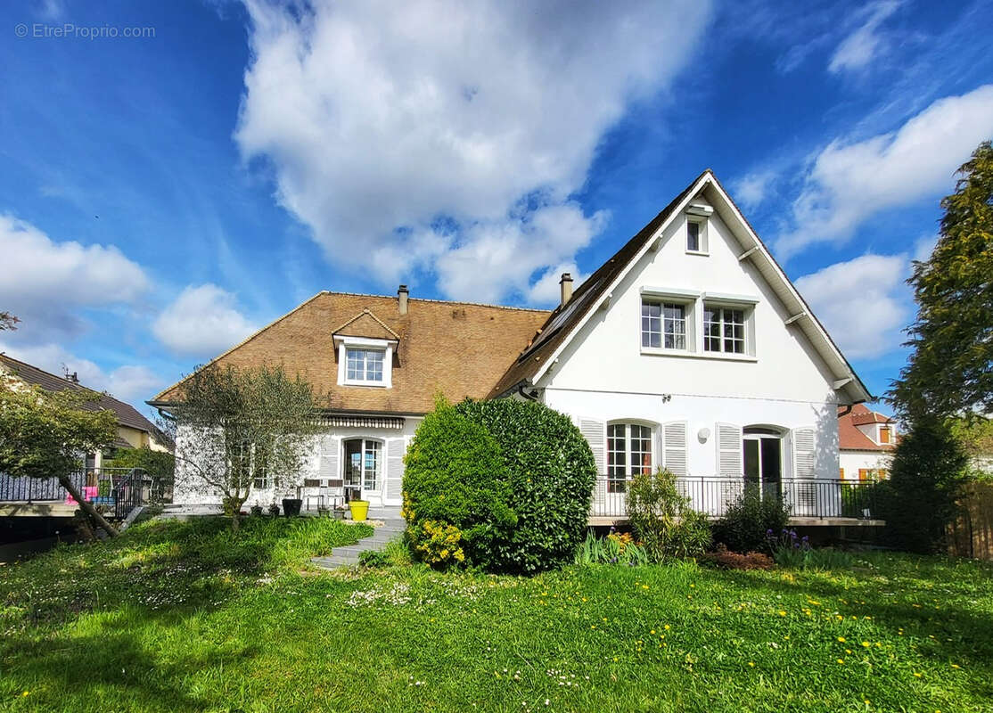 Maison à TAVERNY