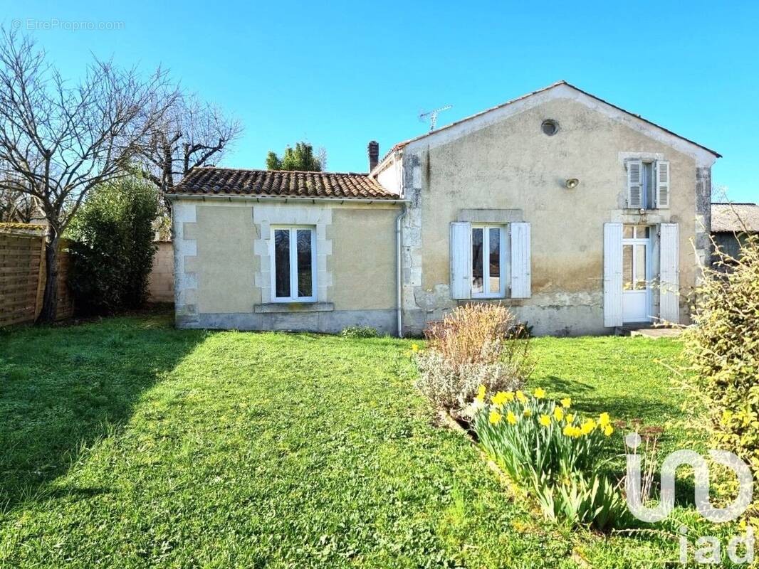 Photo 1 - Maison à SEGONZAC