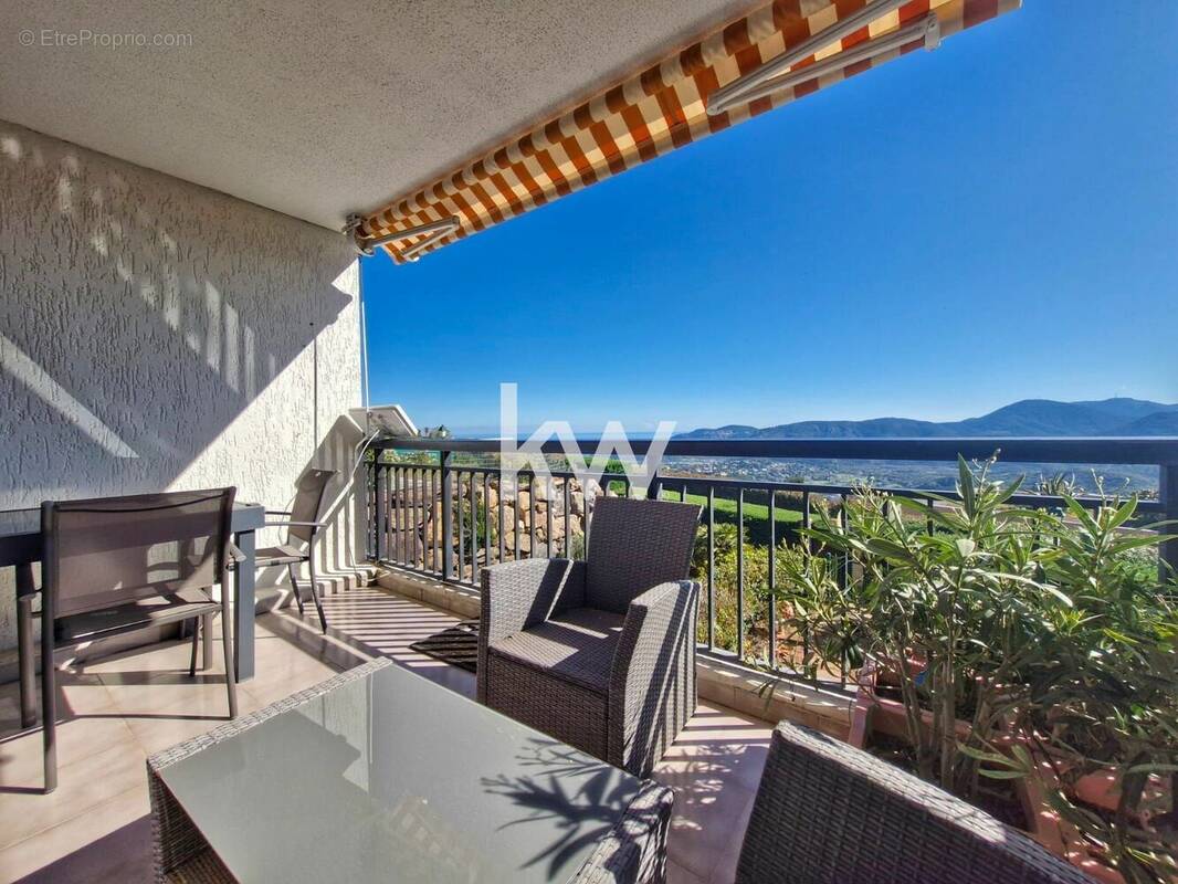 Appartement à MANDELIEU-LA-NAPOULE