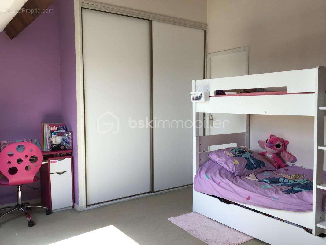 Appartement à COMBS-LA-VILLE