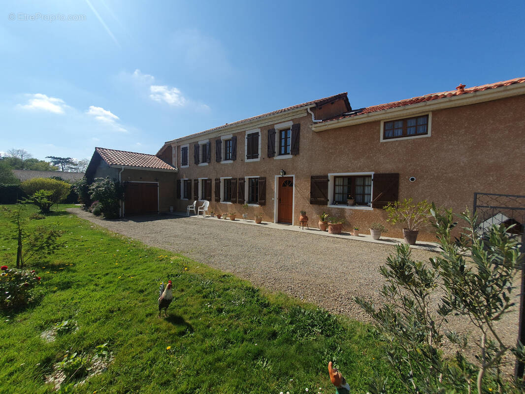 Maison à HAGETMAU