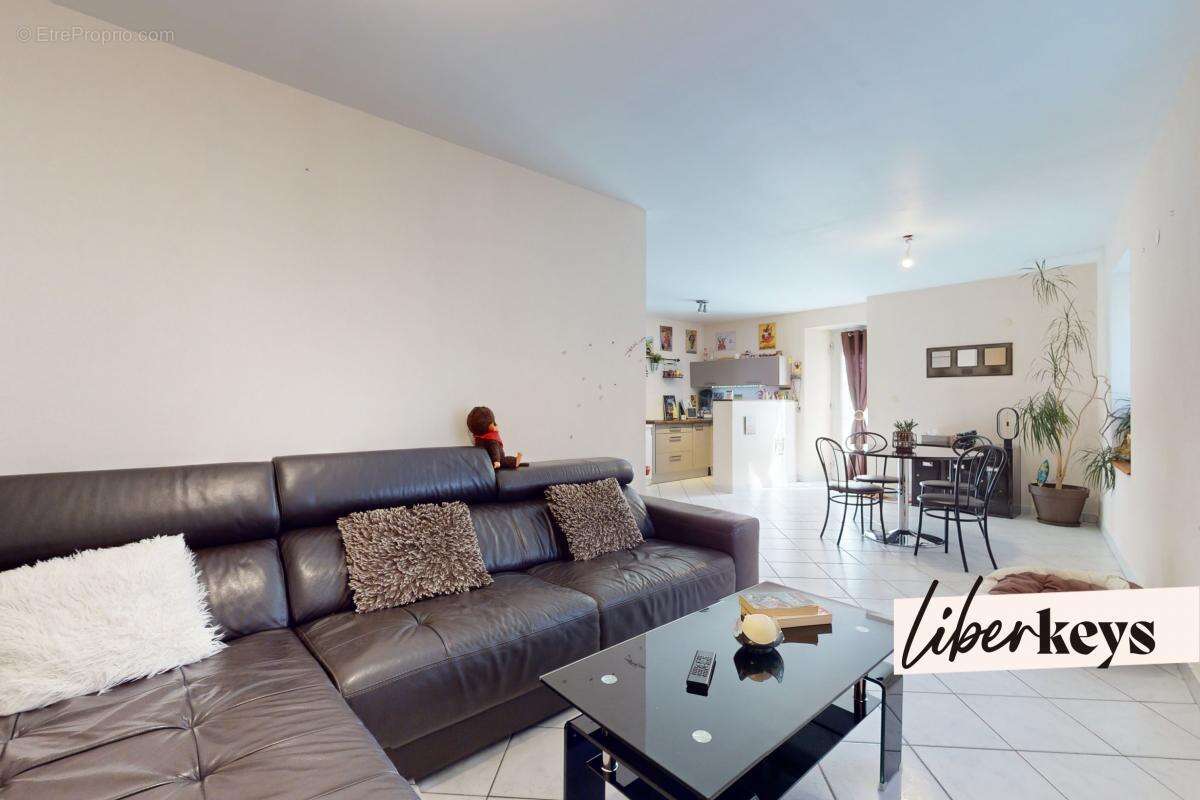 Appartement à MONTAGNY