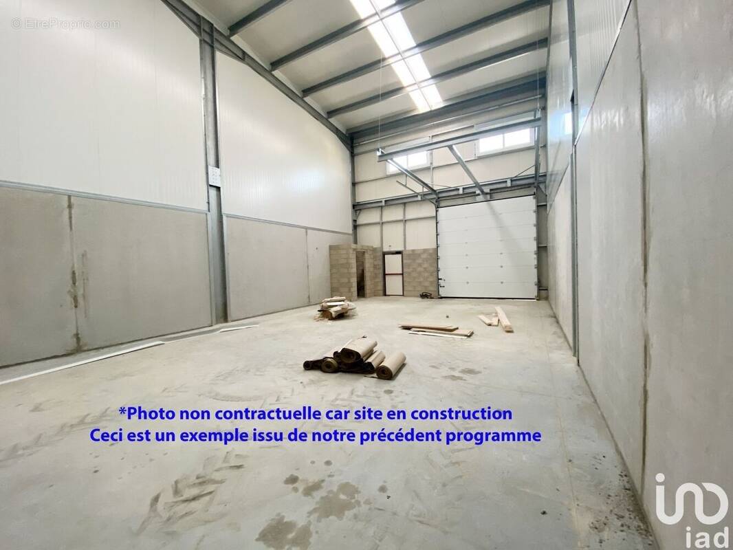 Photo 1 - Commerce à CHEVRY-COSSIGNY