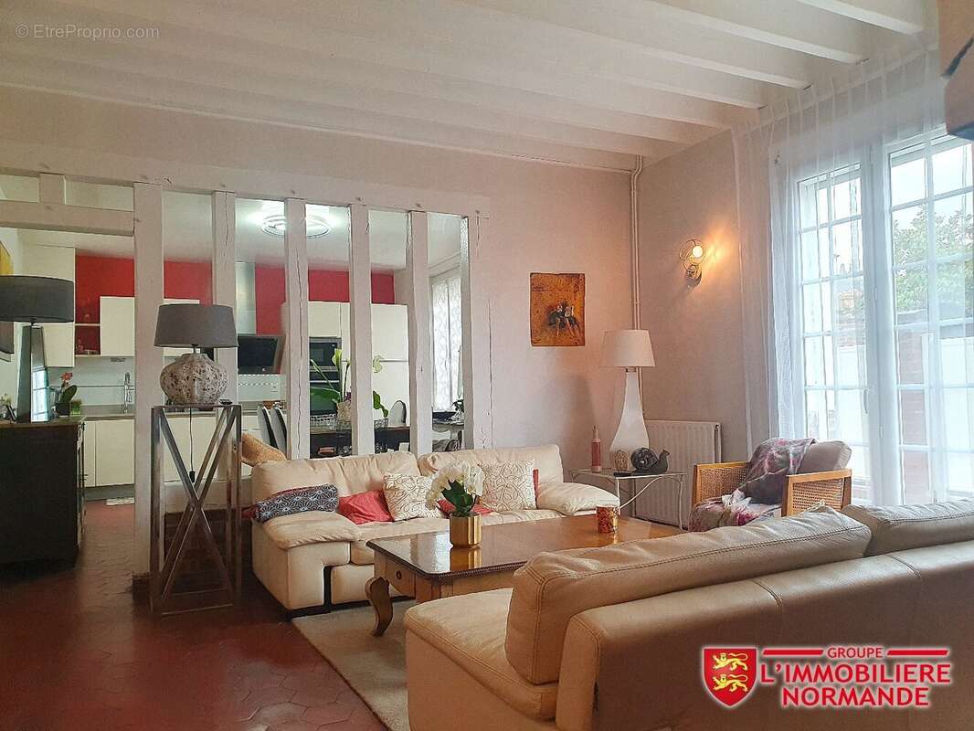 Maison à INCARVILLE