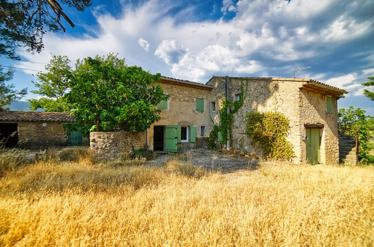 Maison à CUCURON