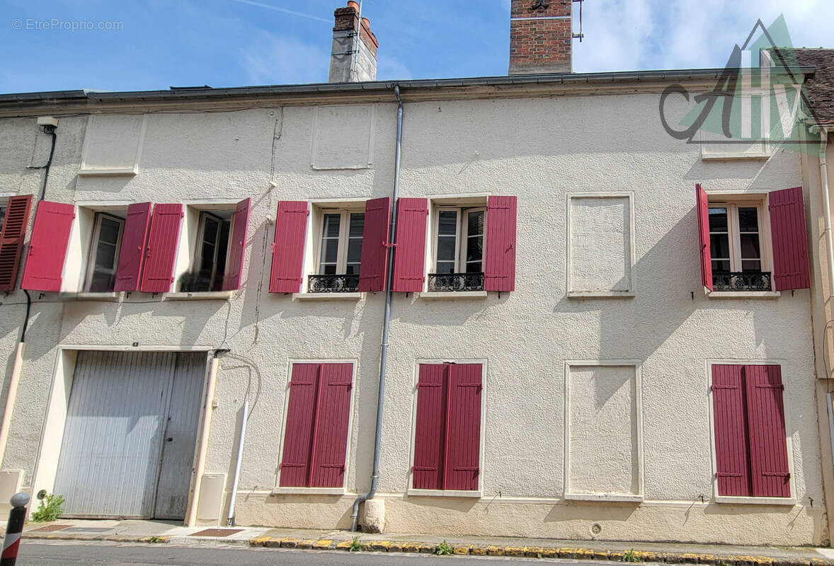 Appartement à BRAY-SUR-SEINE