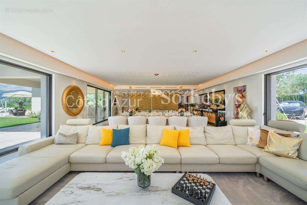 Maison à MOUGINS