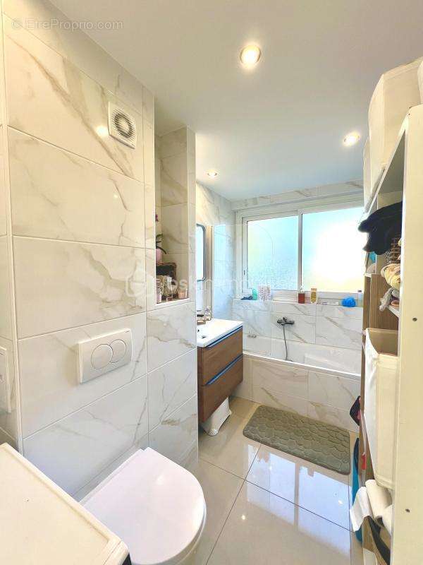 Appartement à MANDELIEU-LA-NAPOULE