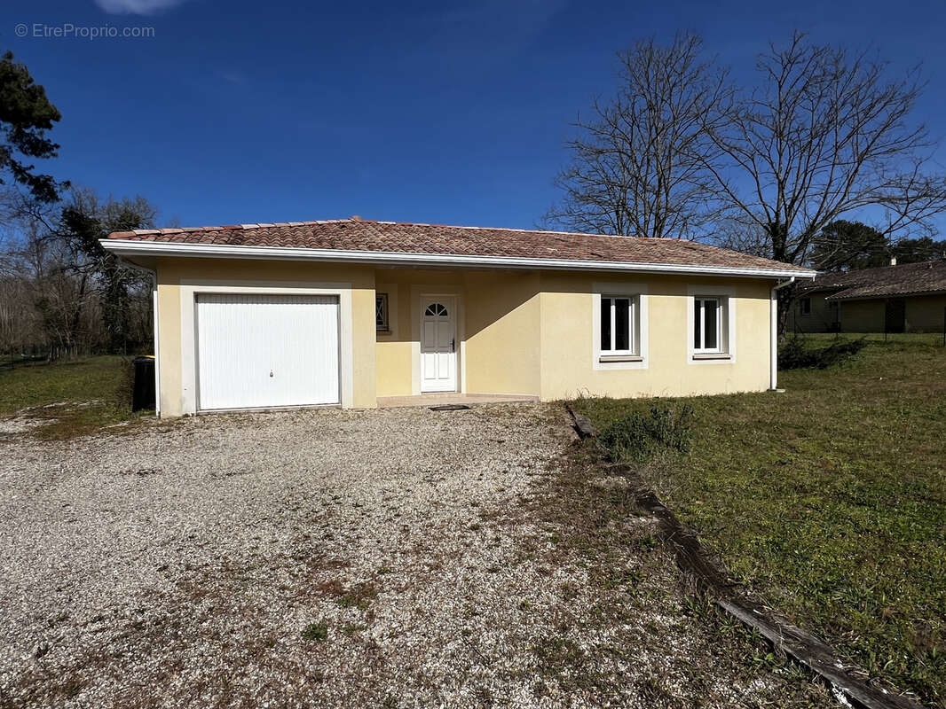 Maison à NOAILLAN