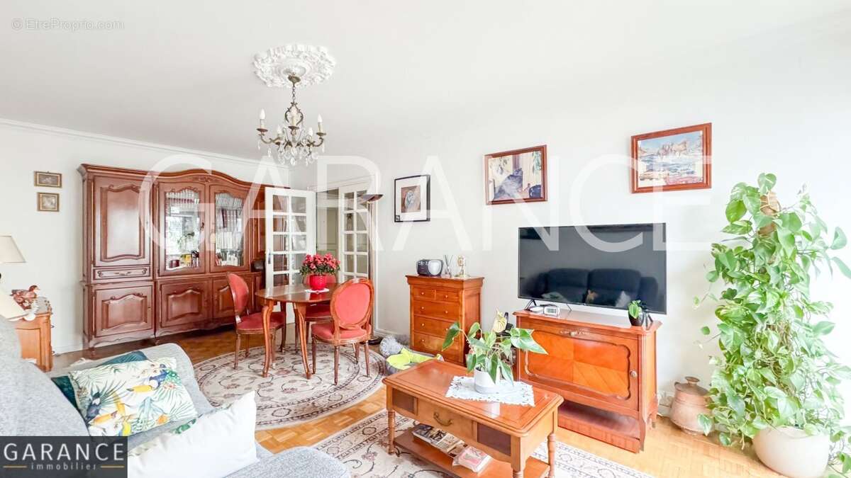 Appartement à PARIS-12E