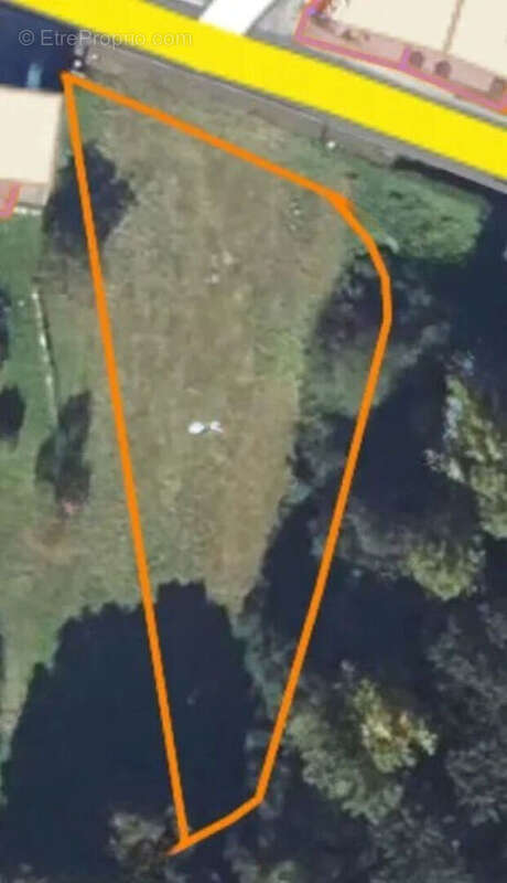 Terrain à PLEMET