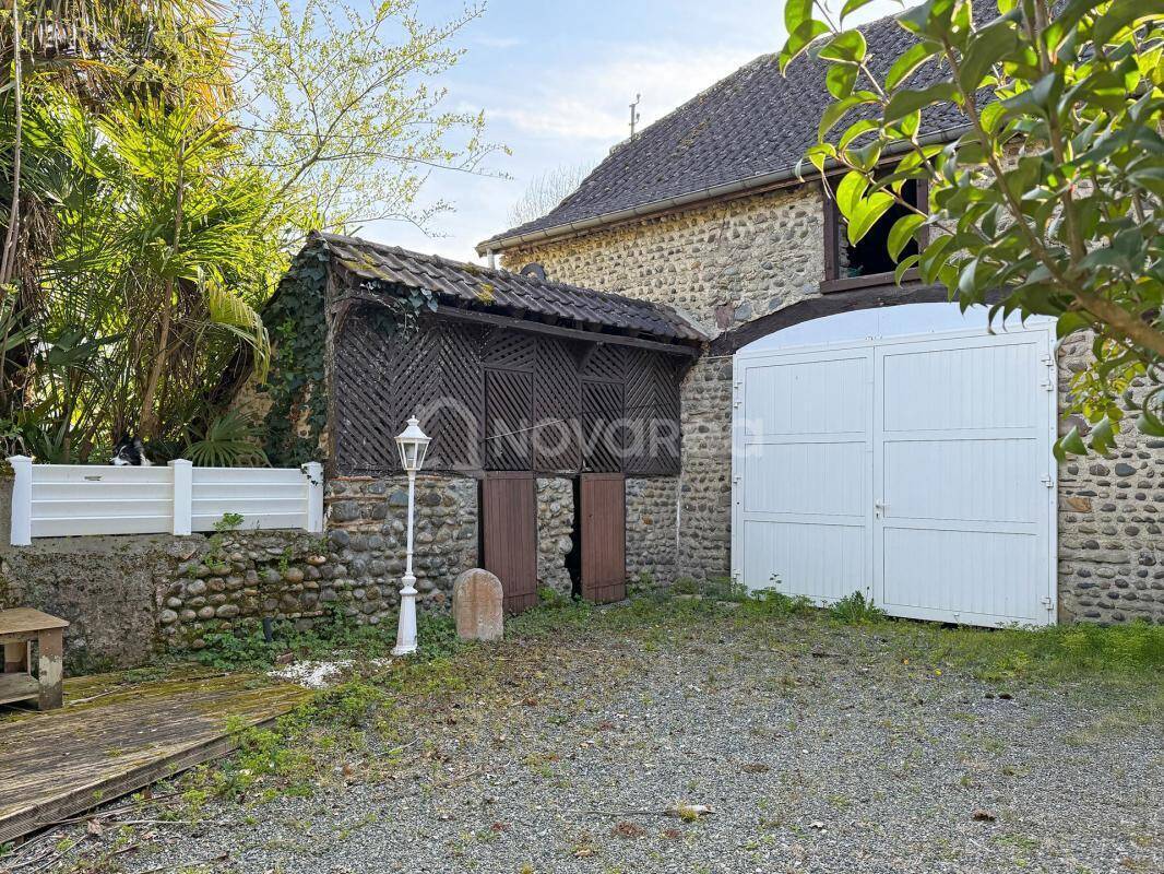 Maison à ARTIGUELOUVE