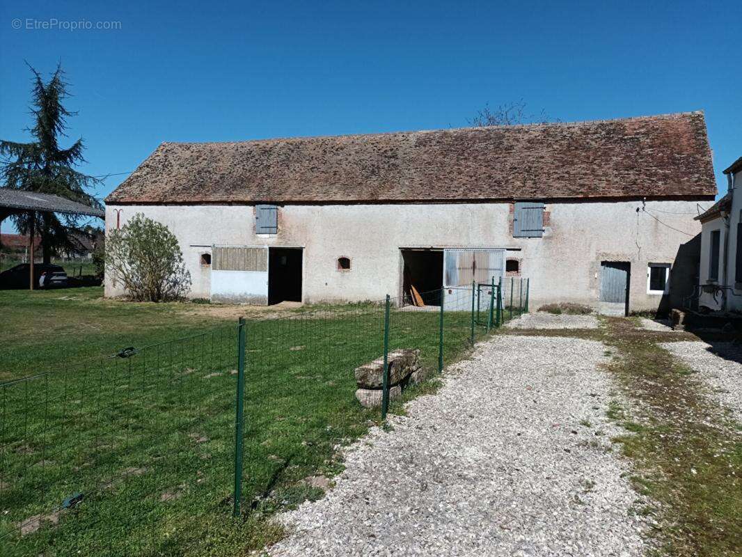 Maison à SAINT-BENOIT-SUR-LOIRE