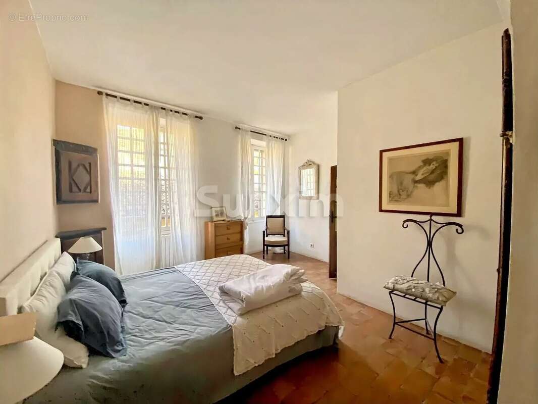 Maison à COTIGNAC