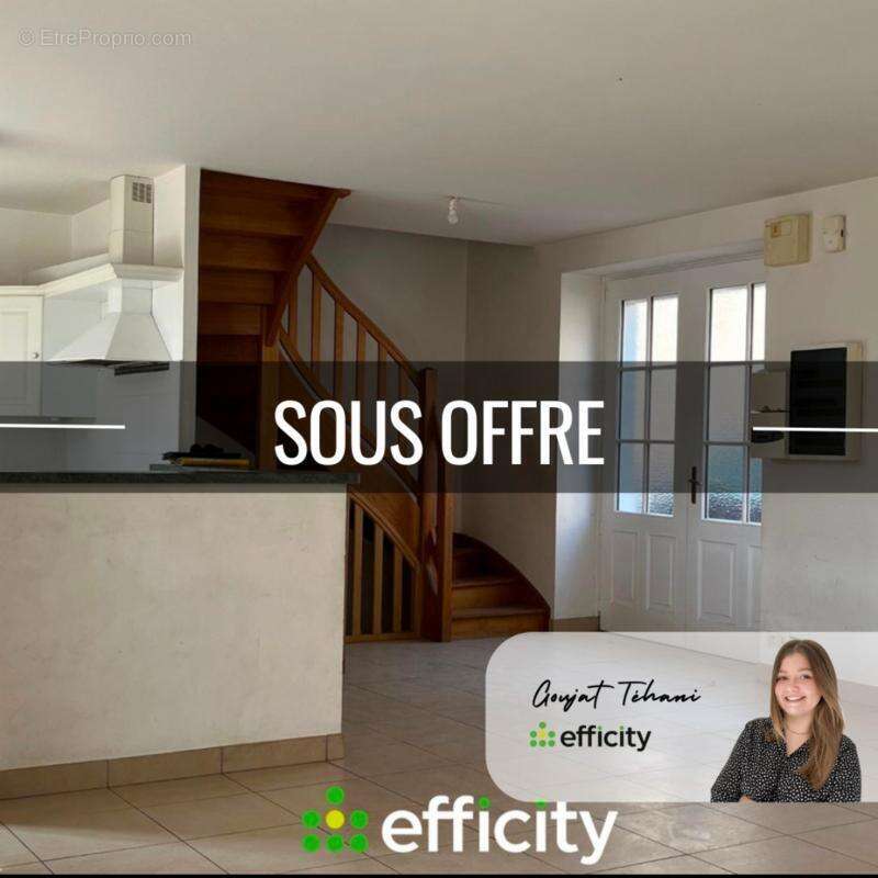 Maison à SAINT-JUST-D&#039;AVRAY