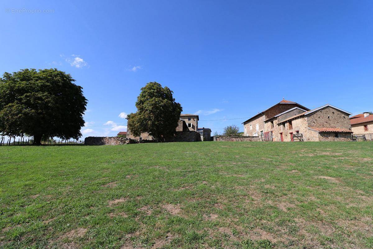 Maison à CLUNY