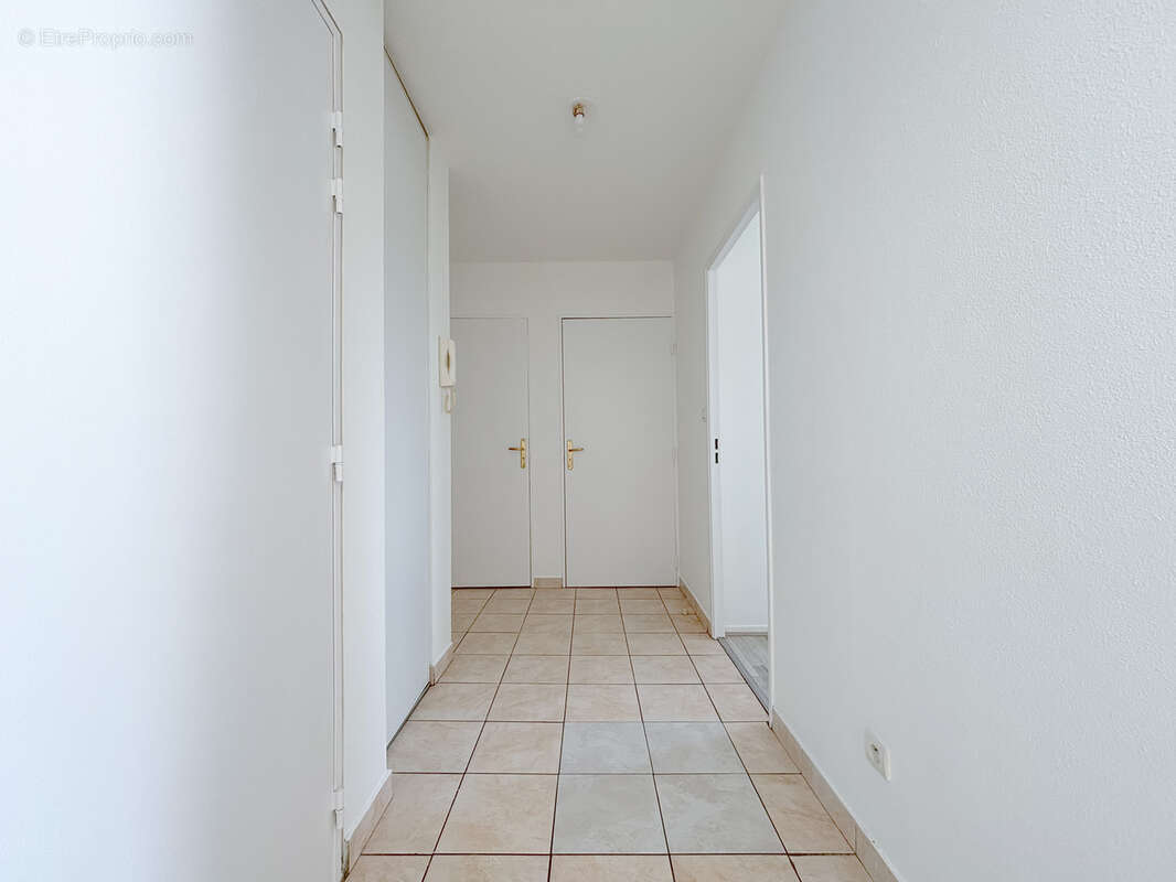 Appartement à BEUVRAGES