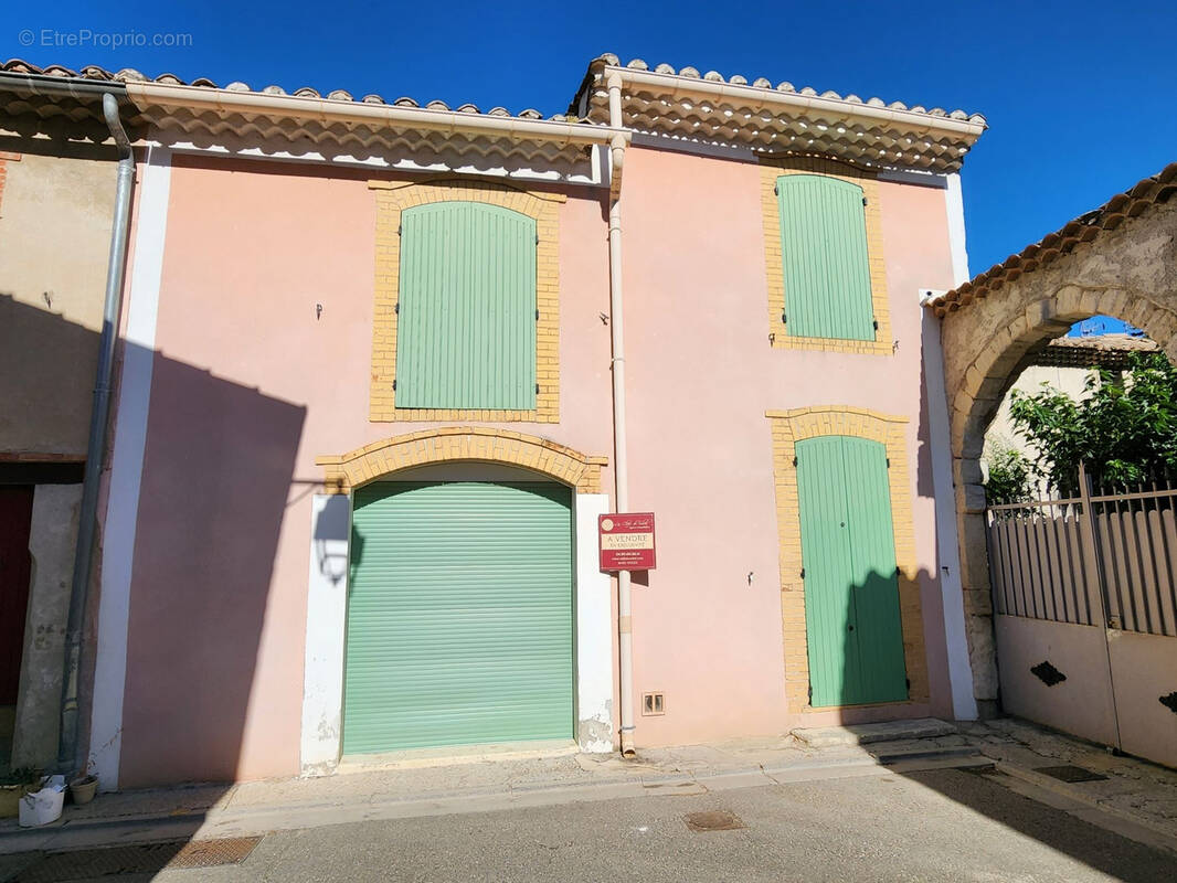 Maison à VIOLES