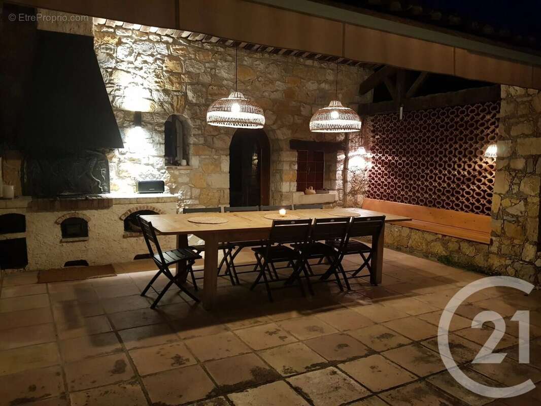Maison à LE ROURET