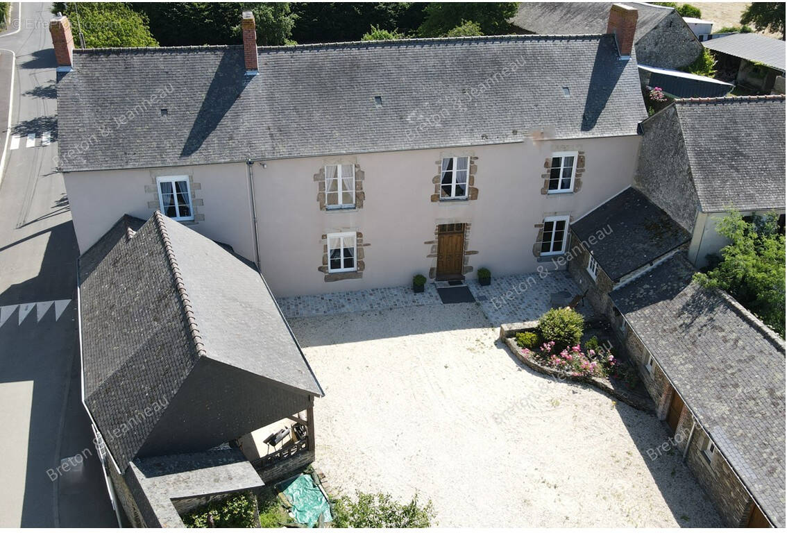 Maison à JAVRON-LES-CHAPELLES
