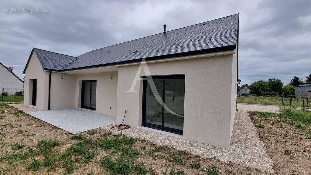 Maison à CONTRES