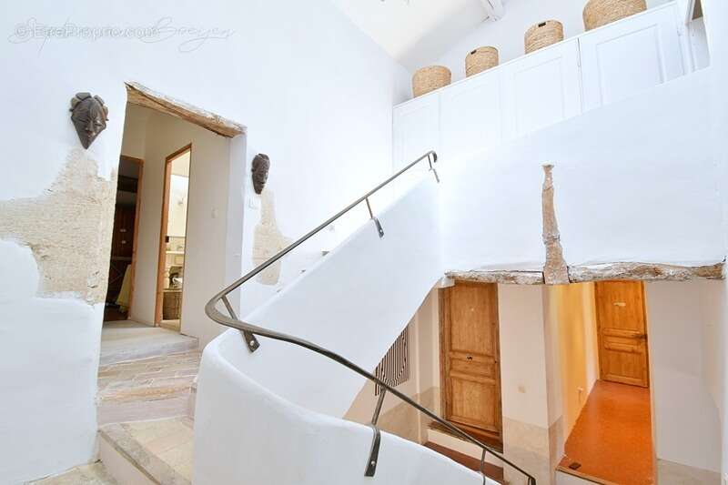 Maison à LOURMARIN