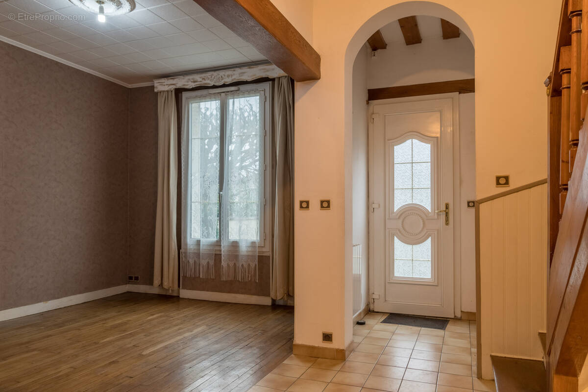 Maison à VILLENEUVE-LE-ROI